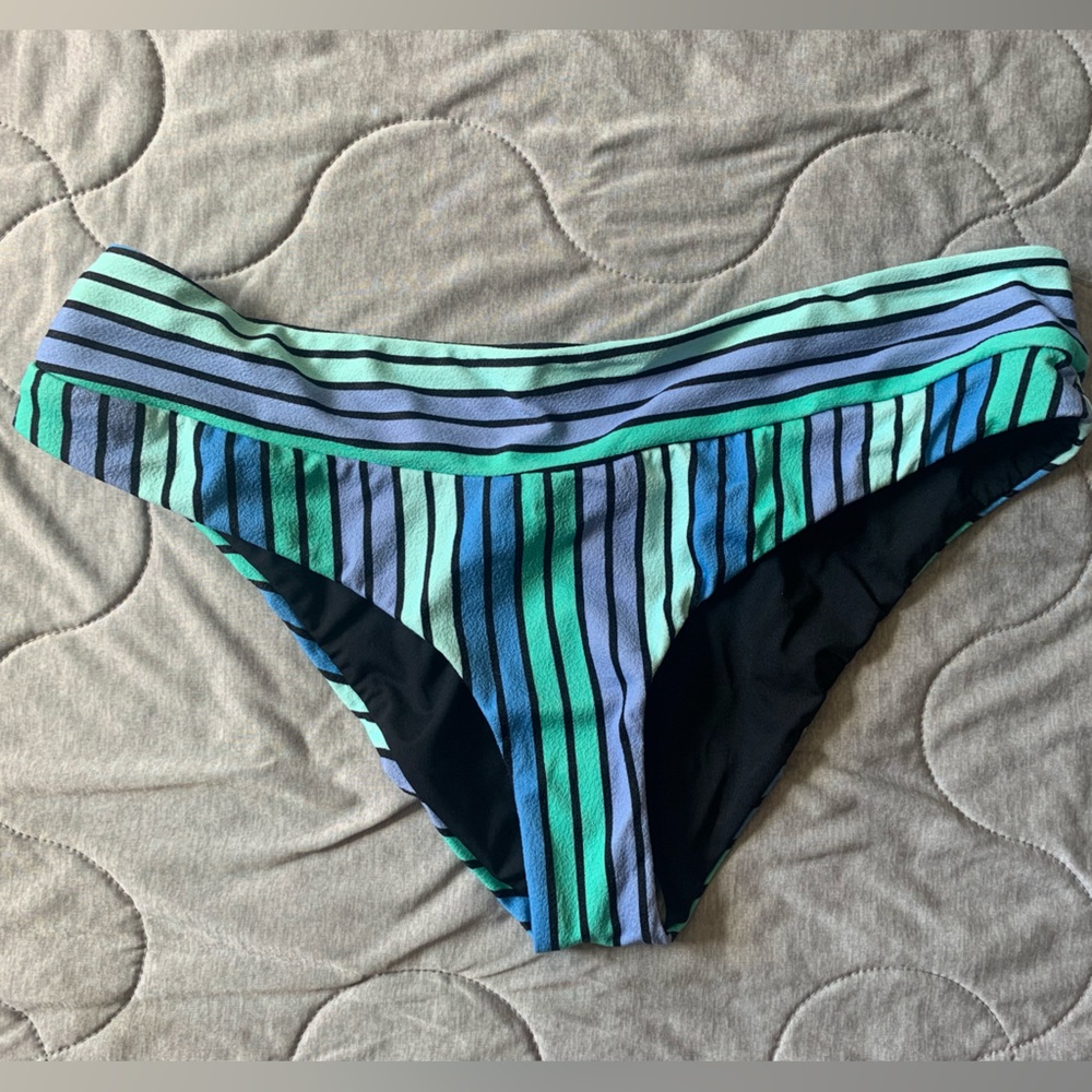 Hurley brand new Bombay Stripe moderate hipster bikini bottoms